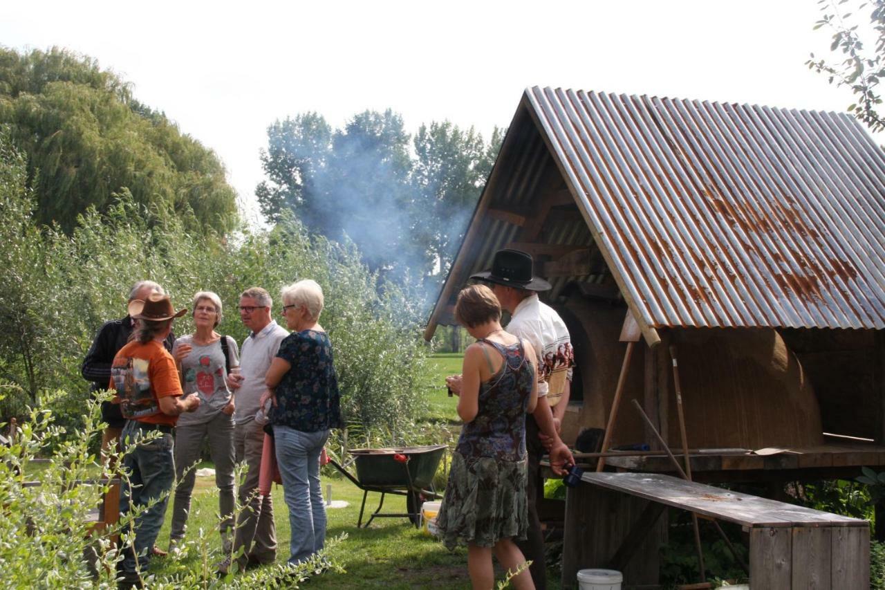 Boeren Biezen Bed Landelijk Villa Bagian luar foto